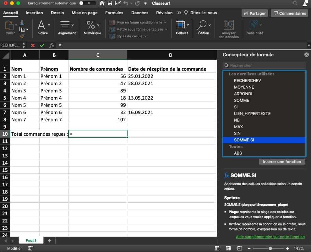 Capture d’écran du concepteur de formule d’un tableau Excel, insistant sur l’icône « SOMME.SI ».